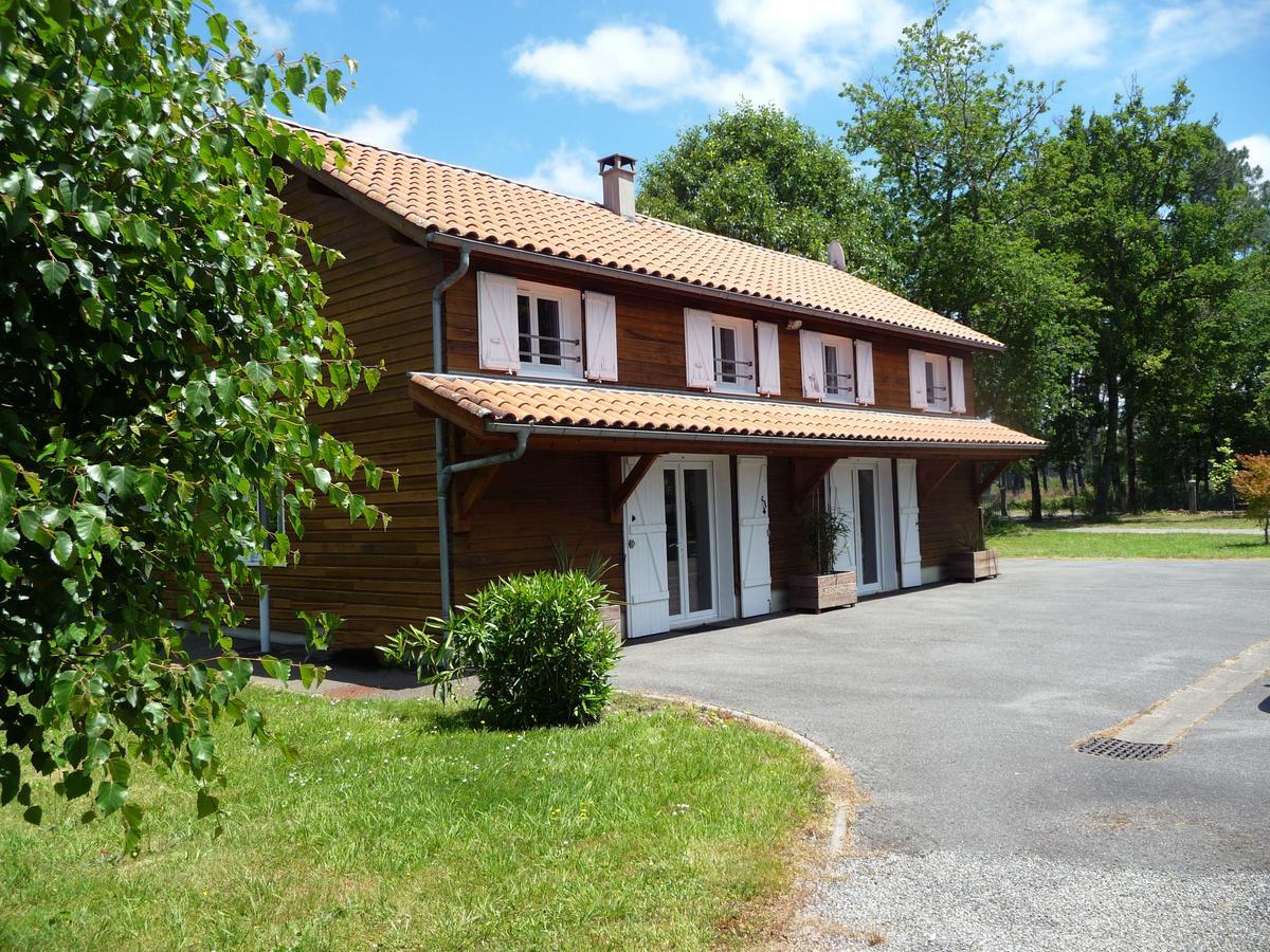 La Grange Du Born Bed and Breakfast Sainte-Eulalie-en-Born Exteriör bild